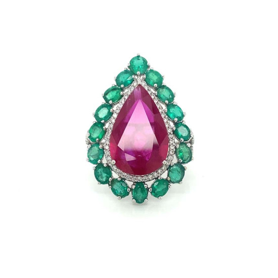 gold ring 18k with Rubi , Emerald inlaid with diamonds