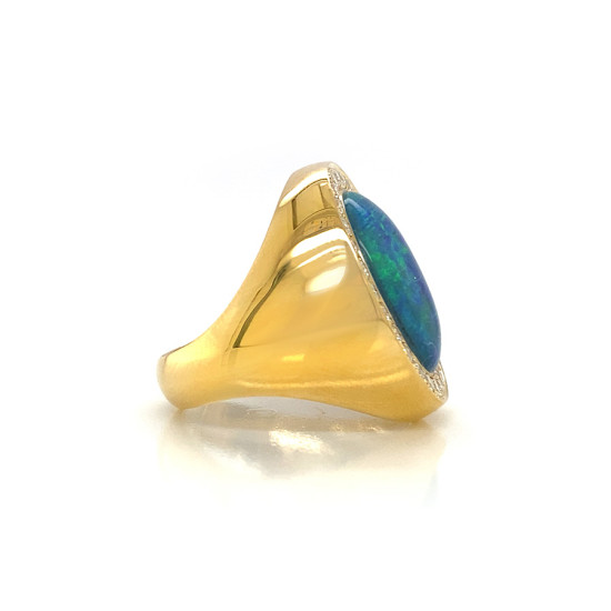 OPAL RING WITH 28 PIECES OF DIAMOND ,18K GOLD