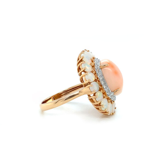 Gold RING WITH PINK CORAL, OPAL WITH DIAMOND Gold RING WITH PINK CORAL, OPAL WITH DIAMOND