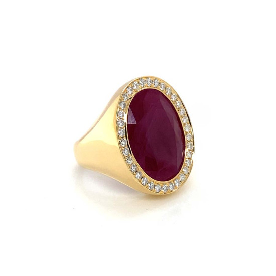 RUBI RING WITH 34 PIECES OF DIAMOND ,18K GOLD RUBI RING WITH 34 PIECES OF DIAMOND ,18K GOLD