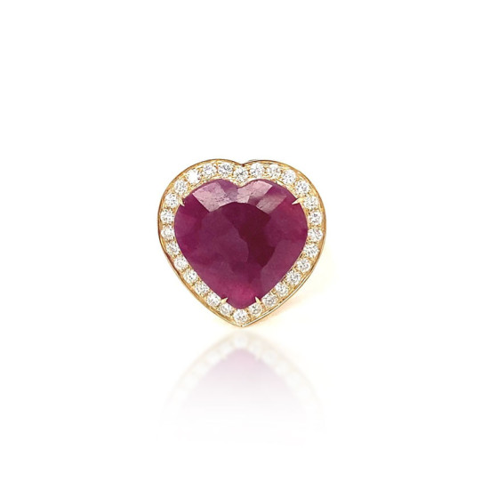 RUBI GOLD RING 18K STUDDED WITH DIAMONDS . RUBI GOLD RING 18K STUDDED WITH DIAMONDS .