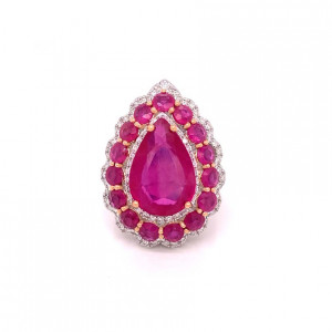 Ruby ring with Diamonds 