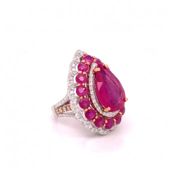 Ruby ring with Diamonds 