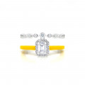 18K GOLD RING WITH YELLOW CERAMIC , INLAID WITH DIAMOND