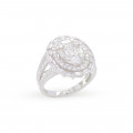 GOLD RING 18K STUDDED WITH DIAMONDS .