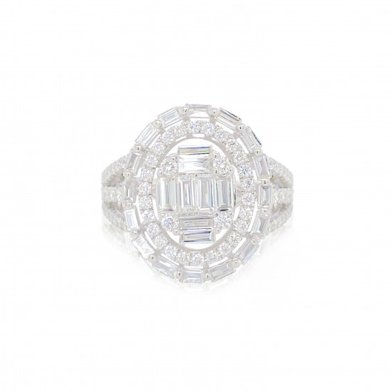 GOLD RING 18K STUDDED WITH DIAMONDS .