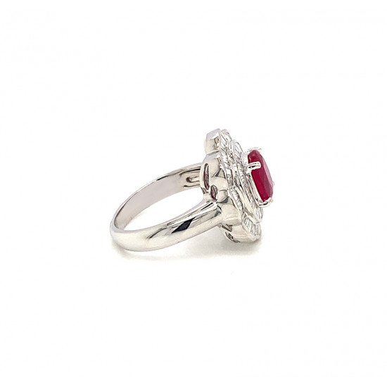 RUBI GOLD RING 18K STUDDED WITH DIAMONDS .