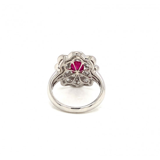 RUBI GOLD RING 18K STUDDED WITH DIAMONDS .