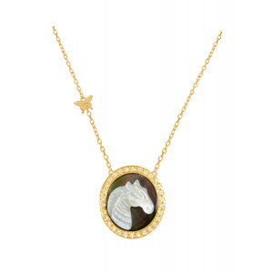 Gold chain 18k with prominent horse seashell and diamond