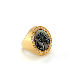 Gold with 34 pice of diamond ring with gray horse (chance)