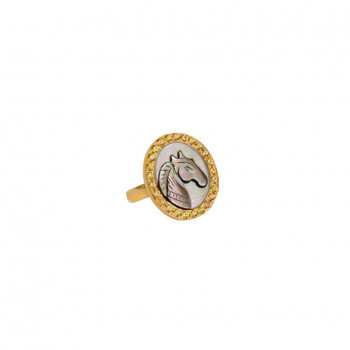 Gold ring with 28 pice of yellow sapphire stone and horse seashell