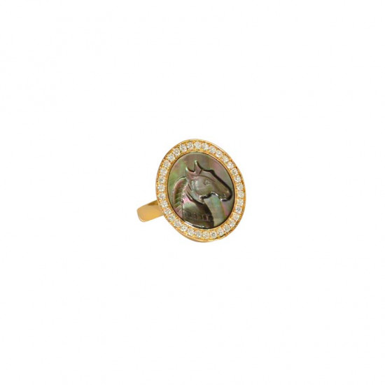 Gold ring 18k with horse seashell and diamond stone