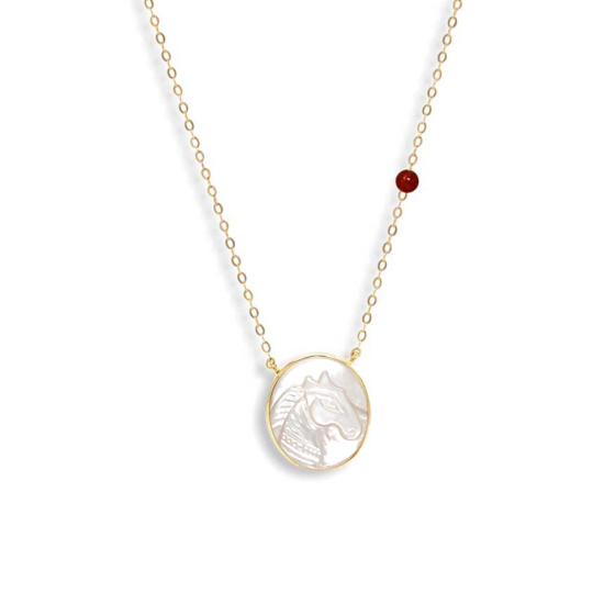 Silver chain with horse shell with red agate
