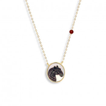 Silver chain with horse shell with red agate