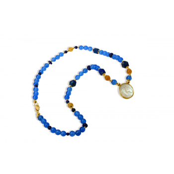 Horse necklace with blue agate, lapis and rabbit hair stone  