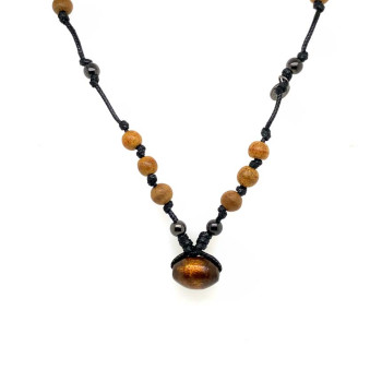 GOLDEN YUSR STRING NECKLACE AND OUD WOOD