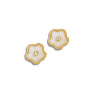 gold Earring made by seashell with diamond