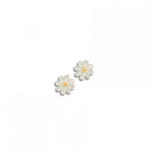 gold Earring made by seashell with flower shape