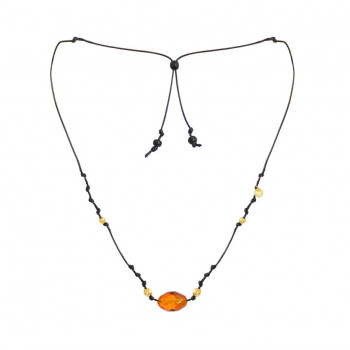 Thread string with amber and Coke 