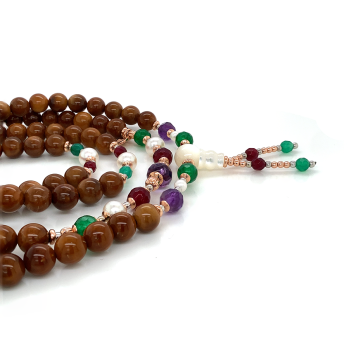 GREEN AGATE BEARISH WITH PEARL, AMETHYST, RUBY AGATE AND COKE WOOD