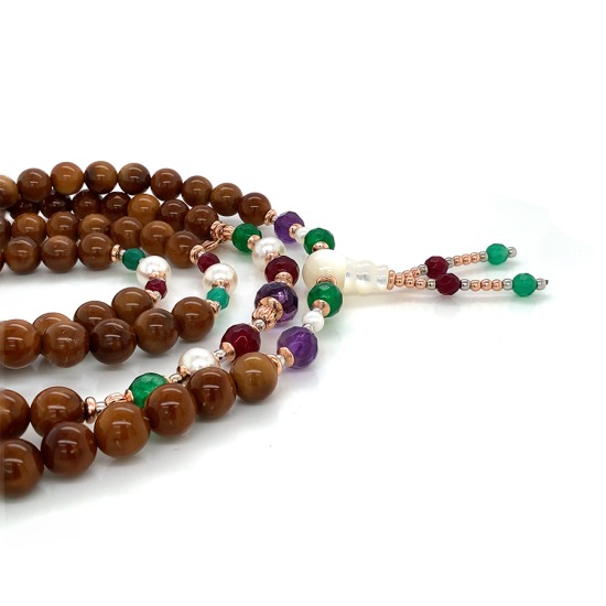 GREEN AGATE BEARISH WITH PEARL, AMETHYST, RUBY AGATE AND COKE WOOD