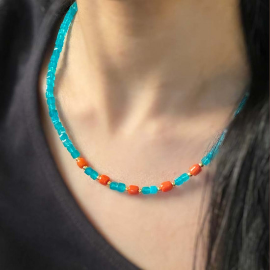 GOLD PLATED EMERALD NECKLACE WITH 5 PICE OF CORAL