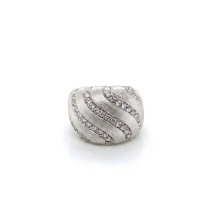 MATTE SILVER RING WITH LINEAR ZIRCON