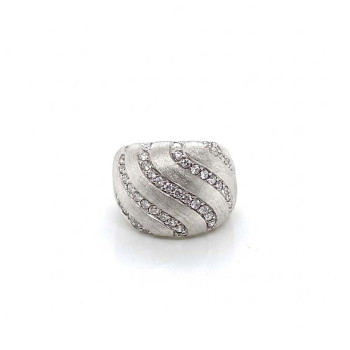 MATTE SILVER RING WITH LINEAR ZIRCON