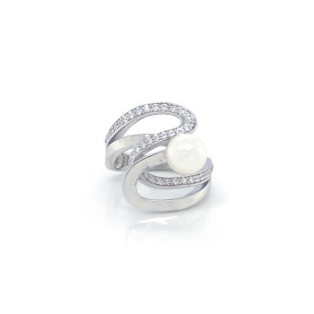 SILVER RING WITH PEARL AND ZIRCON