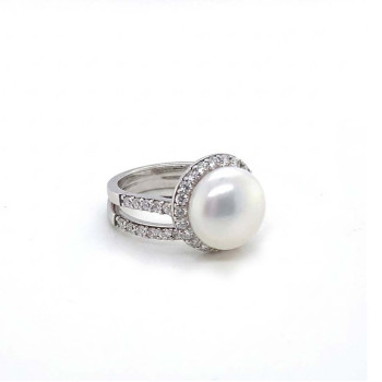 TWIN SILVER RING WITH A LARGE PEARL AND ZIRCON