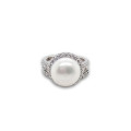 TWIN SILVER RING WITH A LARGE PEARL AND ZIRCON