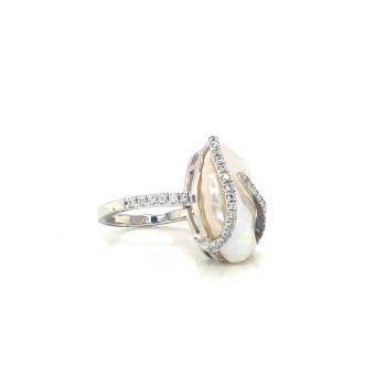 SILVER RING WITH RANDOM PEARL AND ZIRCON