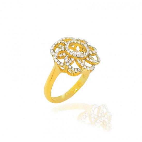 gold ring with zircon 