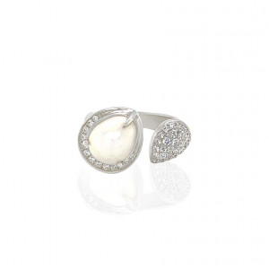 silver ring with pearl and zircon 